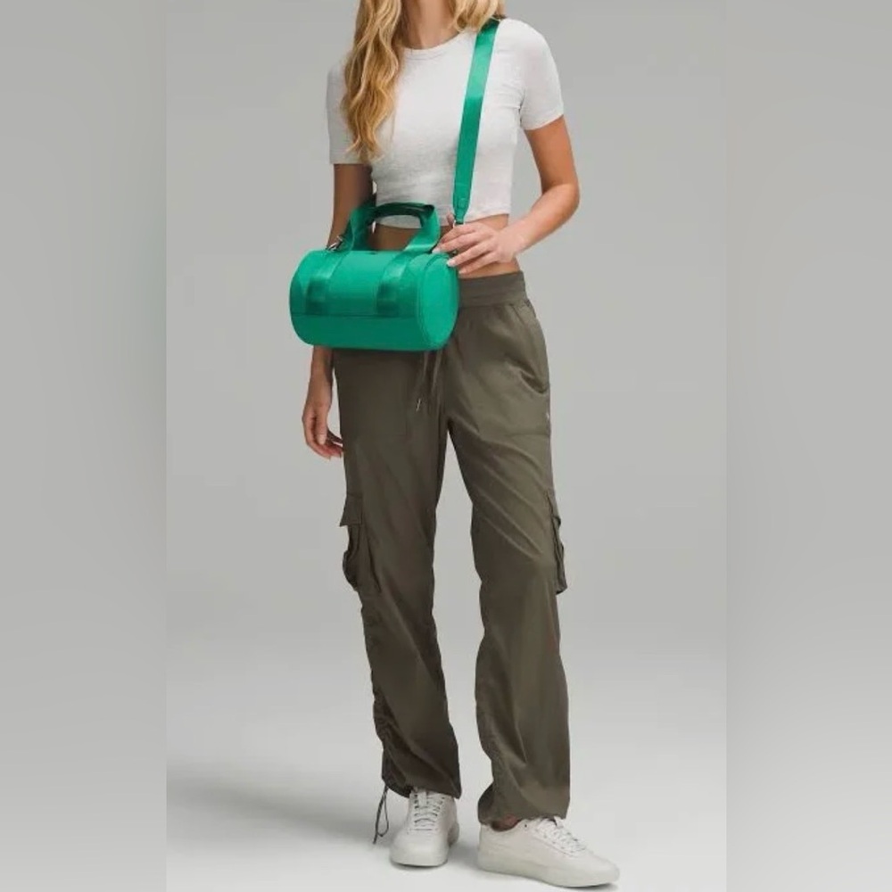 New LULULEMON Knit Nylon Mini Barrel Duffle Bag Crossbody Handbag Cascade Green - Picture 9 of 9